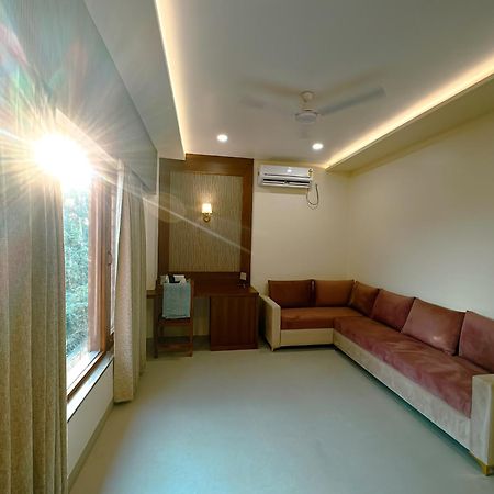 Hotel Ananda Kashi Варанасі Екстер'єр фото